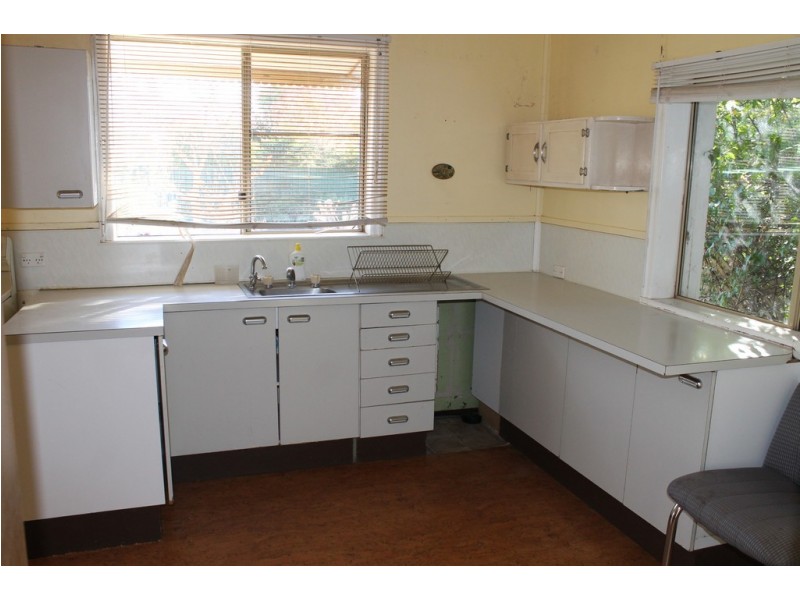 1 Ellen Street, Dalby QLD 4405