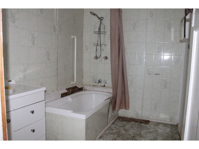 1 Ellen Street, Dalby QLD 4405