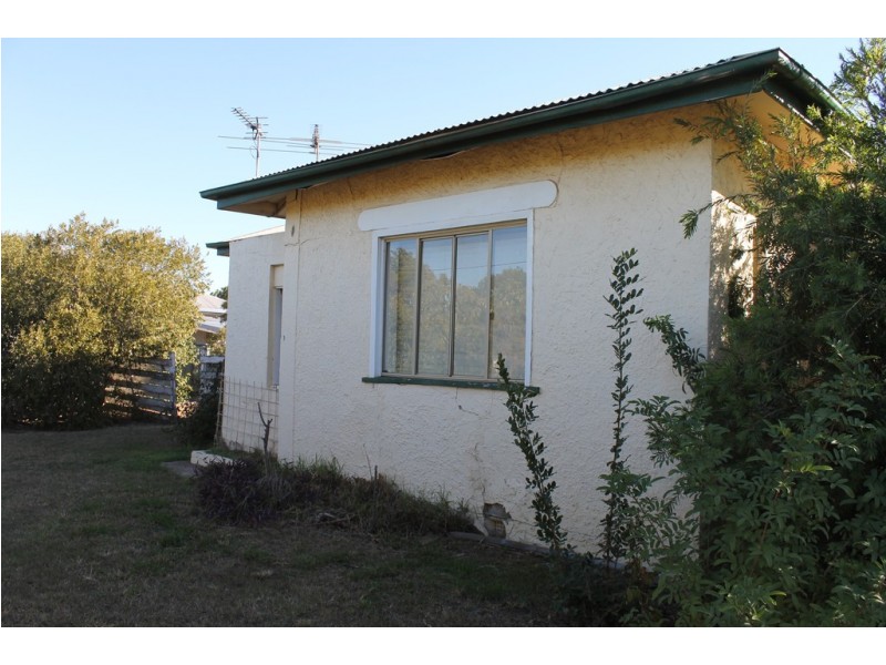 1 Ellen Street, Dalby QLD 4405