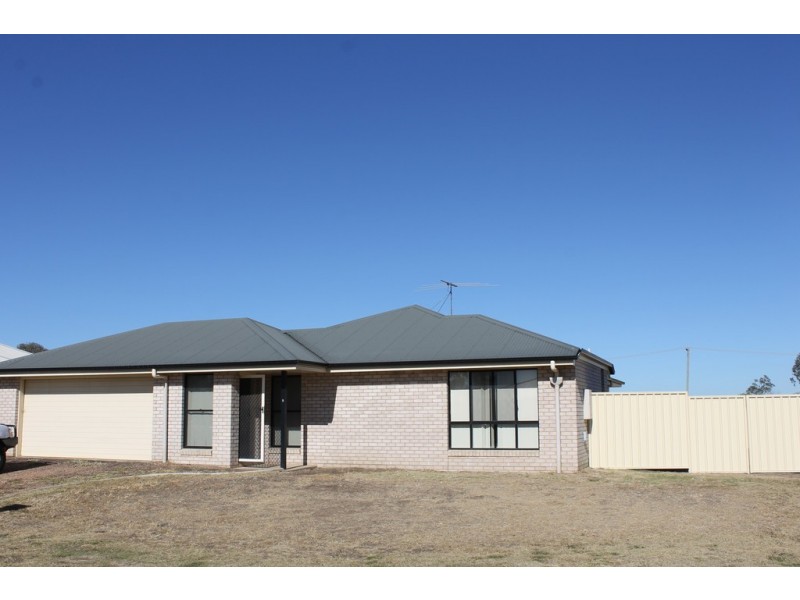5 Dakota Place, Dalby QLD 4405