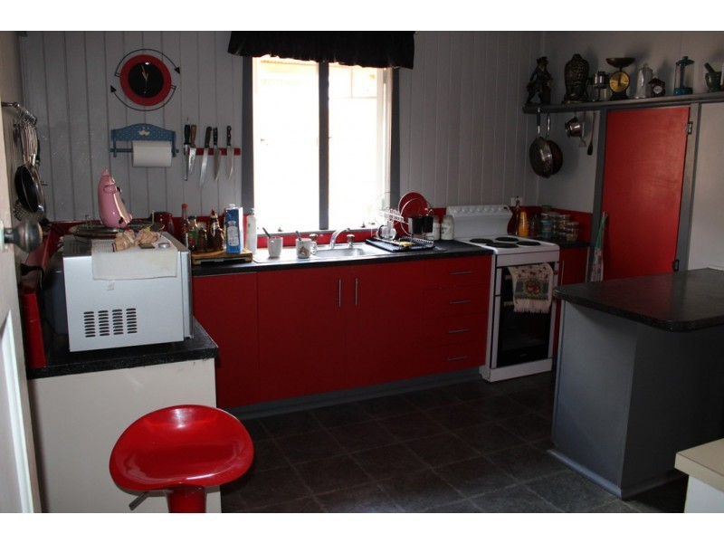 12 George Street, Jandowae QLD 4410