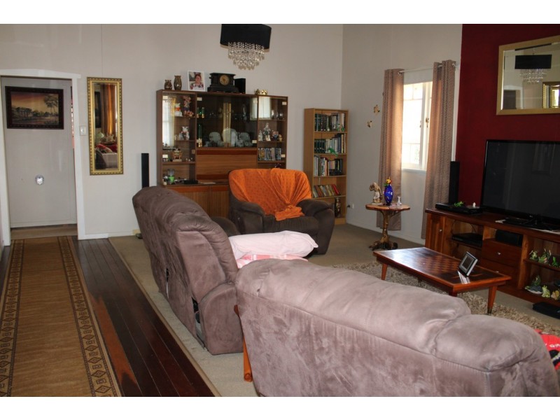 12 George Street, Jandowae QLD 4410