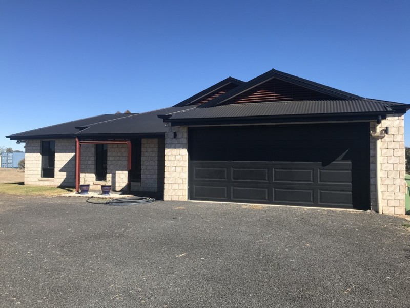 120 Sandalwood Ave, Dalby QLD 4405