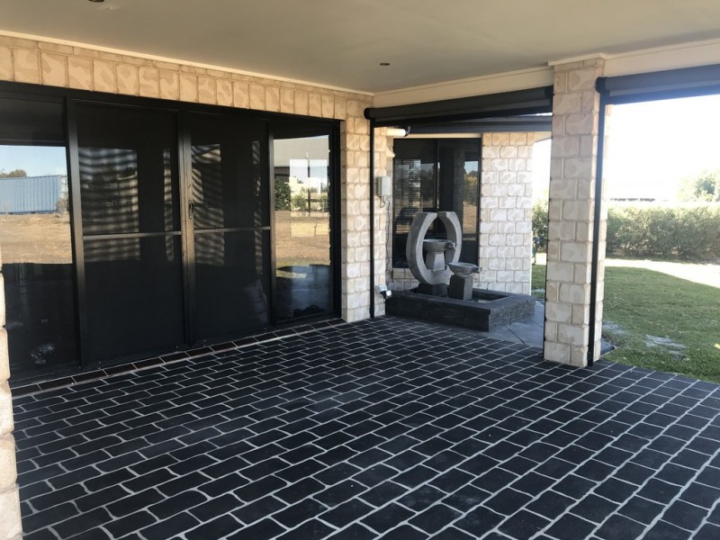 120 Sandalwood Ave, Dalby QLD 4405