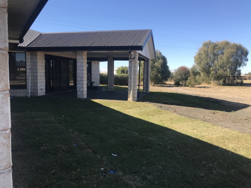 120 Sandalwood Ave, Dalby QLD 4405
