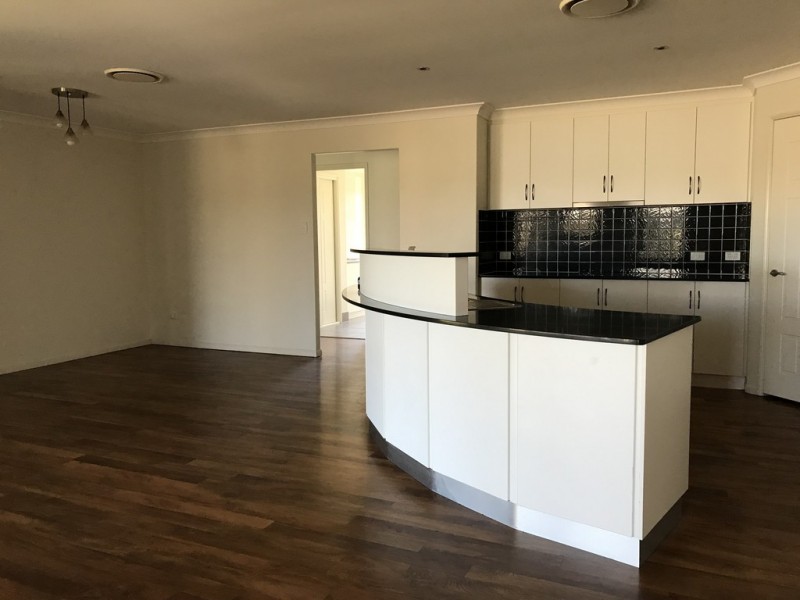 120 Sandalwood Ave, Dalby QLD 4405