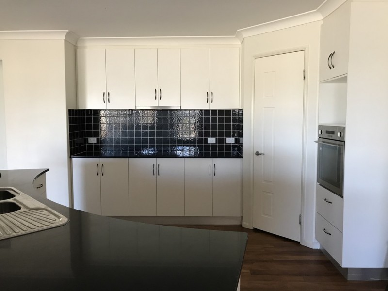 120 Sandalwood Ave, Dalby QLD 4405