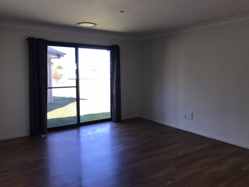 120 Sandalwood Ave, Dalby QLD 4405