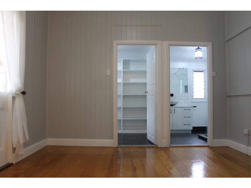 42 Bunya Street, Dalby QLD 4405