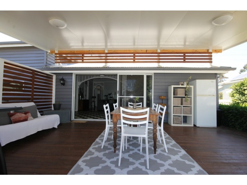 42 Bunya Street, Dalby QLD 4405