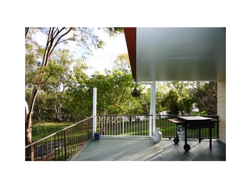 29 James St, Dalby QLD 4405