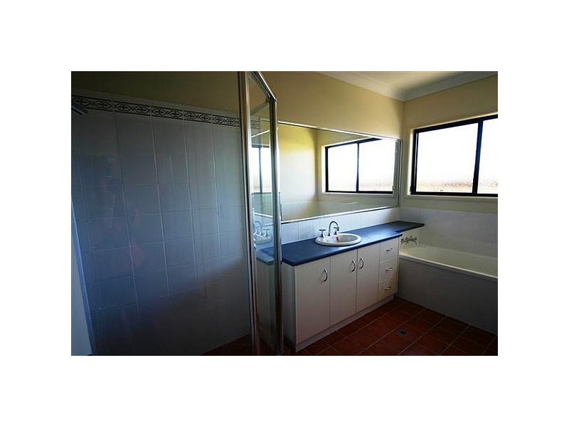 38 Glen Eagles Drive, Dalby QLD 4405