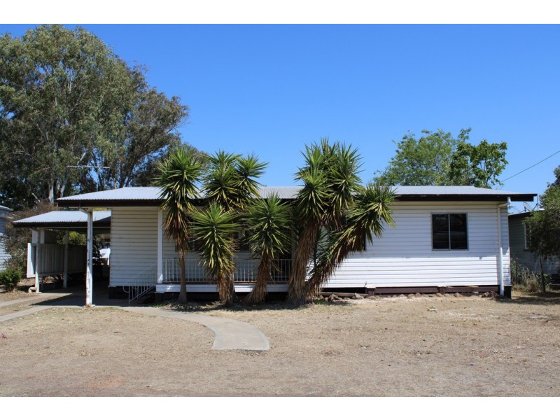 6 Drury Street, Dalby QLD 4405 Ray White Dalby Sold