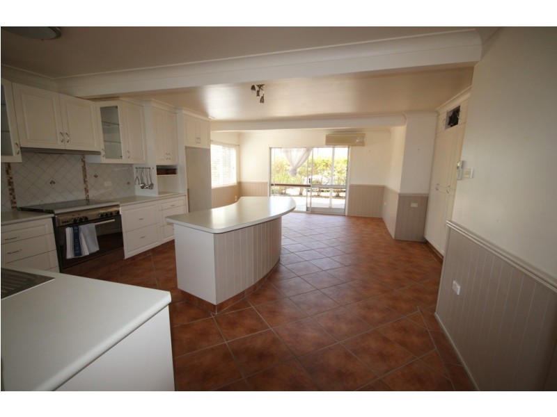 124 Nicholson Street, Dalby QLD 4405