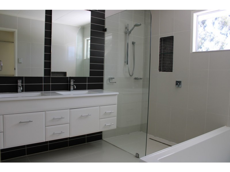 124 Nicholson Street, Dalby QLD 4405