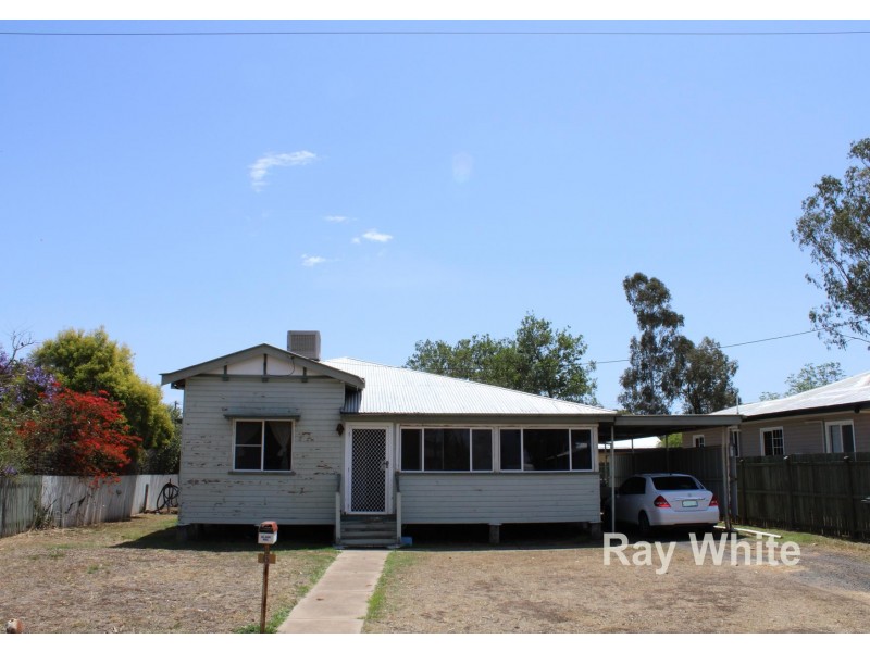 6 Wooburn Street, Dalby QLD 4405