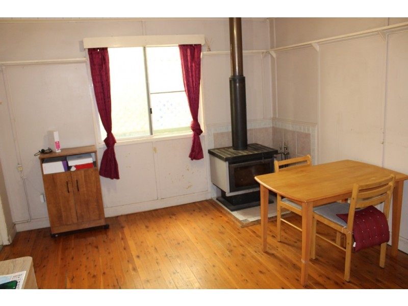 6 Wooburn Street, Dalby QLD 4405