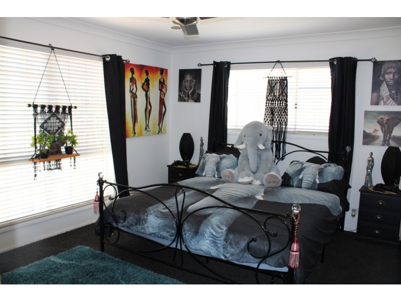 7 Leichhardt Ave, Dalby QLD 4405