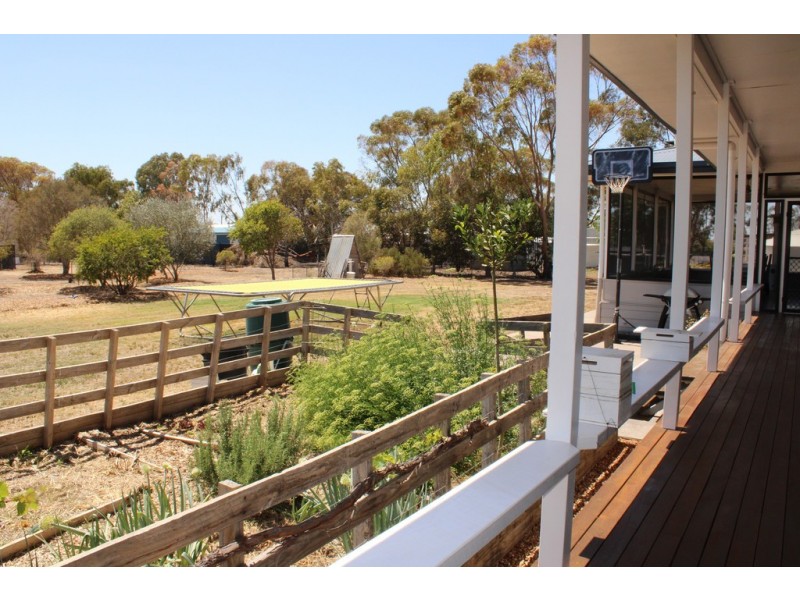 39 Hedge Road, Dalby QLD 4405