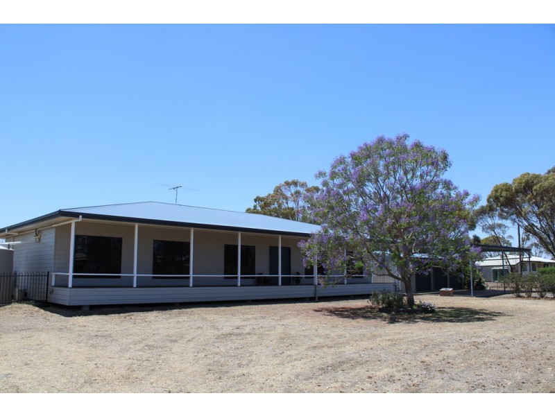 39 Hedge Road, Dalby QLD 4405