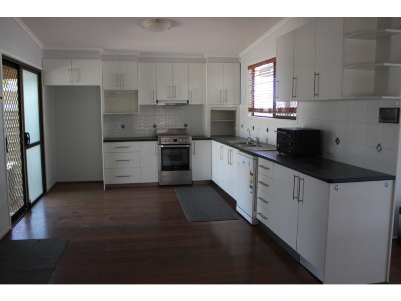 38 Drury Street, Dalby QLD 4405