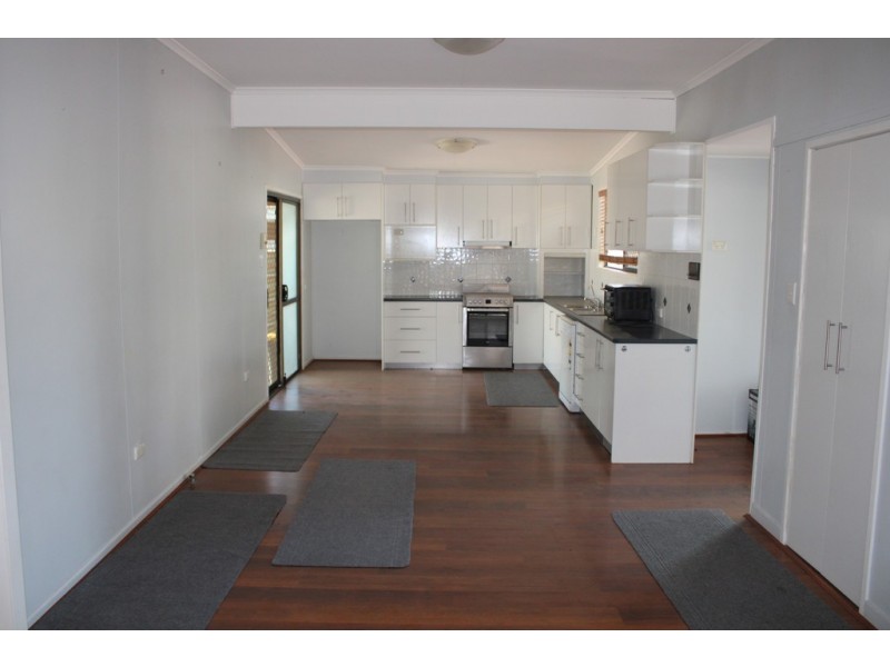 38 Drury Street, Dalby QLD 4405