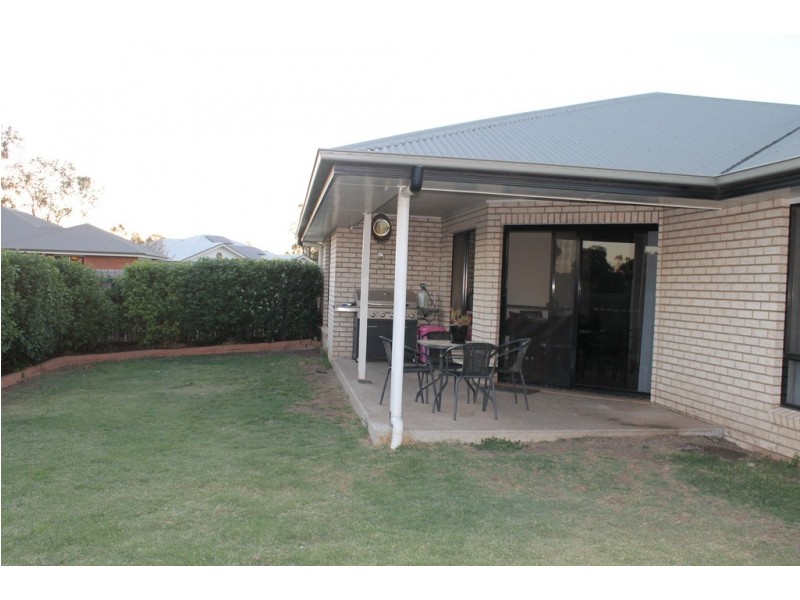 5 Turnberry Way, Dalby QLD 4405