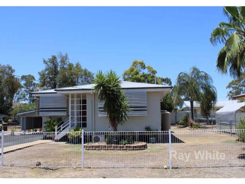 11 Jessop Street, Dalby QLD 4405