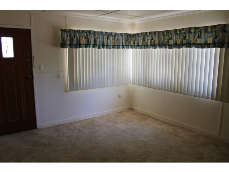11 Jessop Street, Dalby QLD 4405