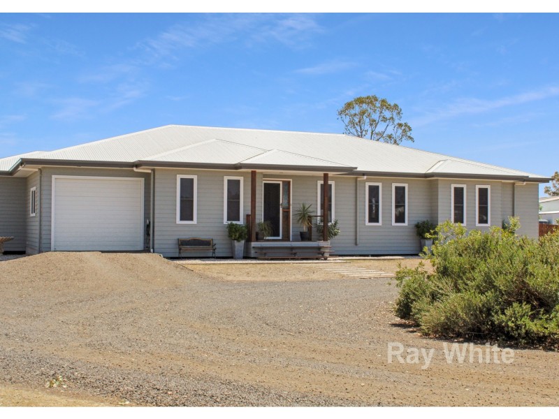 37 Banjo Patterson Place, Dalby QLD 4405