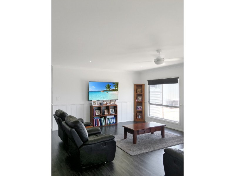 37 Banjo Patterson Place, Dalby QLD 4405