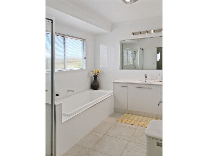 37 Banjo Patterson Place, Dalby QLD 4405