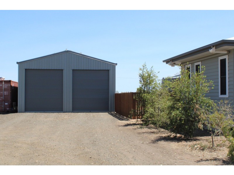 37 Banjo Patterson Place, Dalby QLD 4405