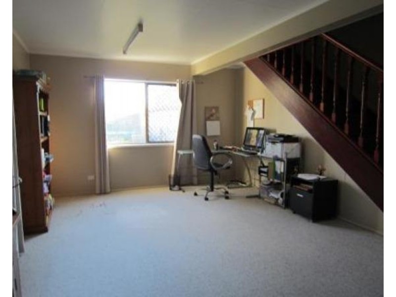 42 Palmer Street, Dalby QLD 4405