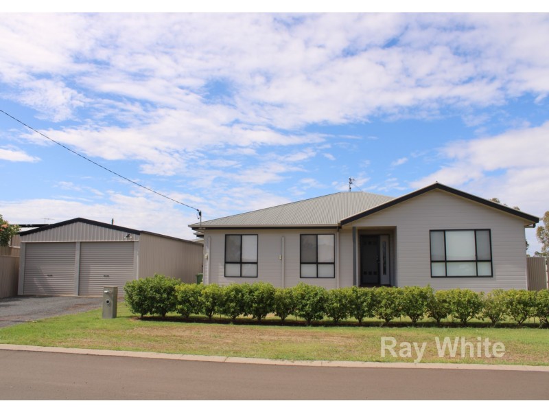 2 Sullivan Crescent, Dalby QLD 4405