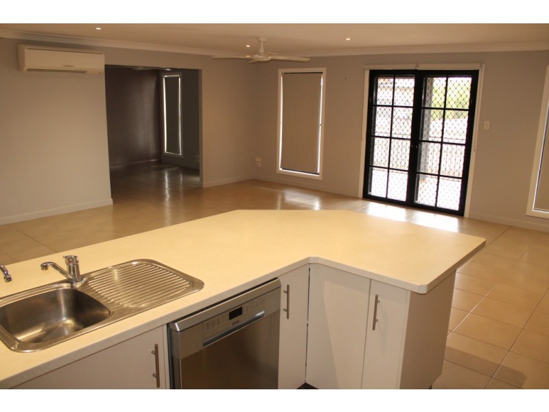 2 Sullivan Crescent, Dalby QLD 4405