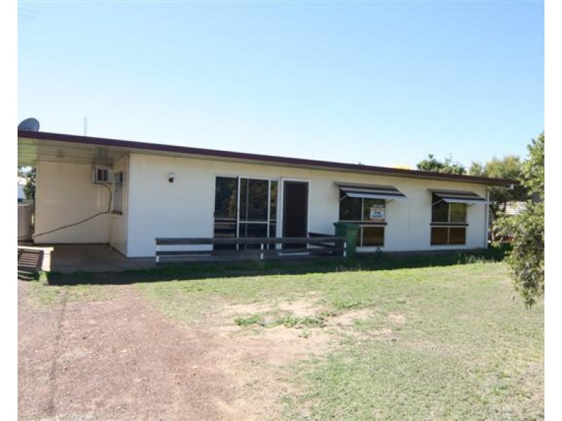 9 McQueen Street, Dalby QLD 4405