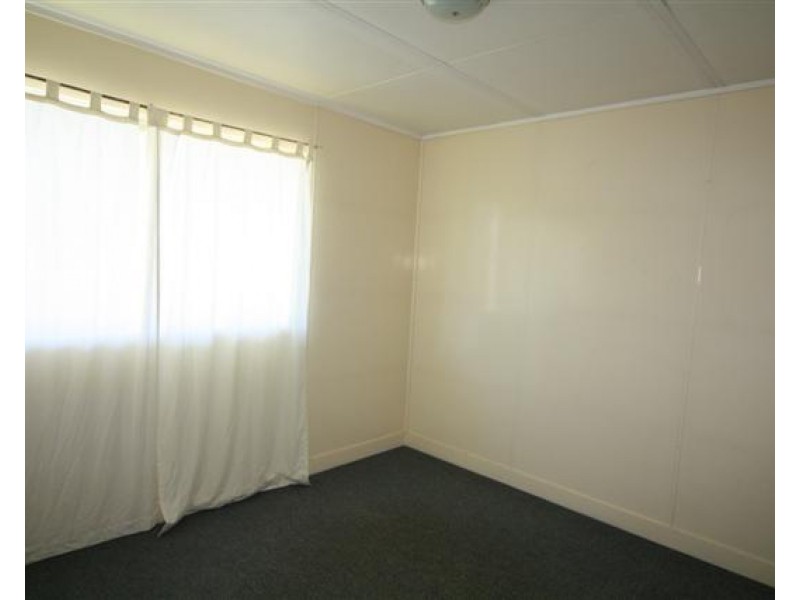 9 McQueen Street, Dalby QLD 4405