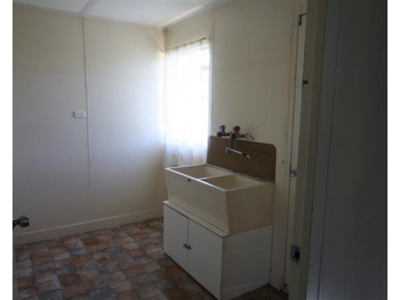 9 McQueen Street, Dalby QLD 4405