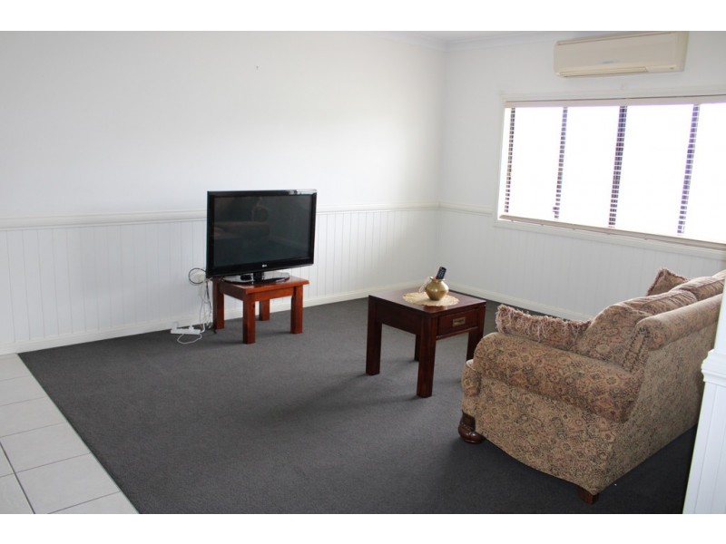 19 Burke Street, Dalby QLD 4405