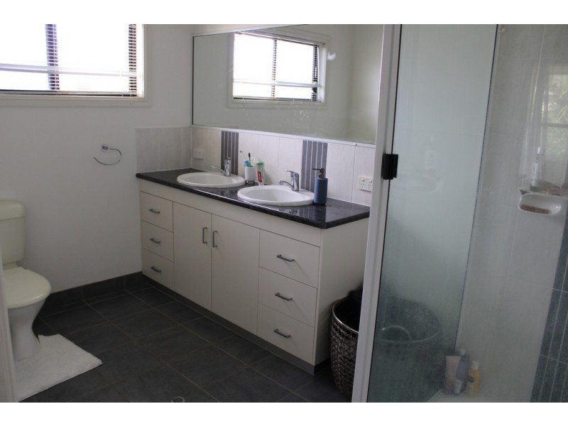 19 Burke Street, Dalby QLD 4405