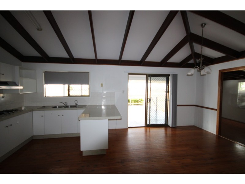 25 College Crescent, Dalby QLD 4405