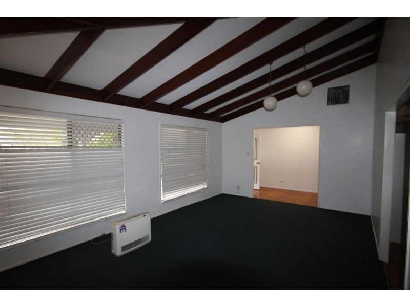 25 College Crescent, Dalby QLD 4405