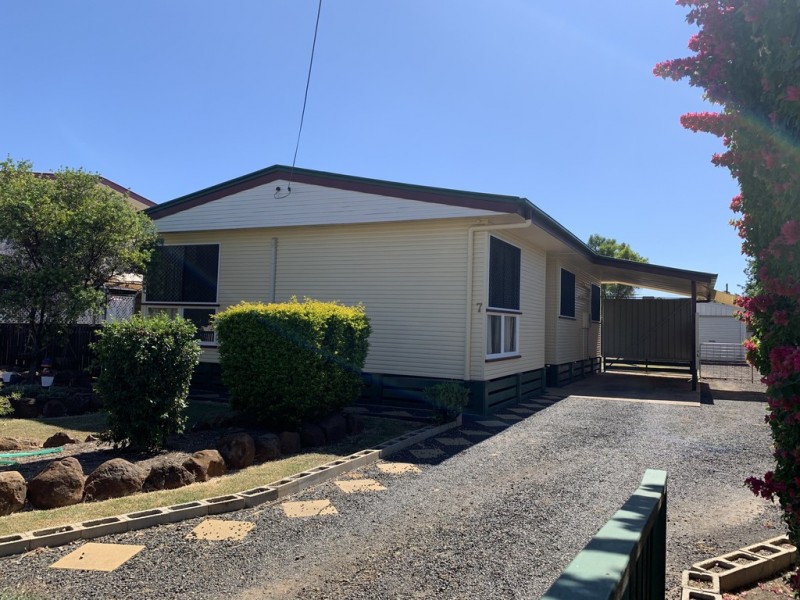 7 Lindsay Street, Dalby QLD 4405
