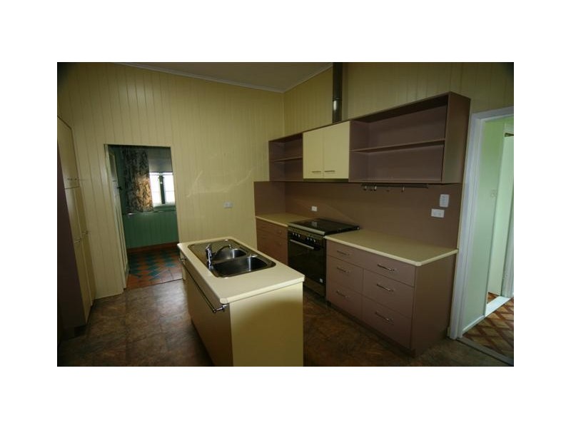 3 William Street, Dalby QLD 4405