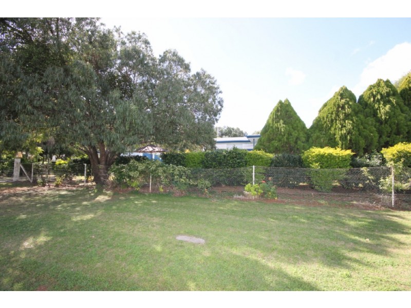 69 Wallace Street, Bell QLD 4408