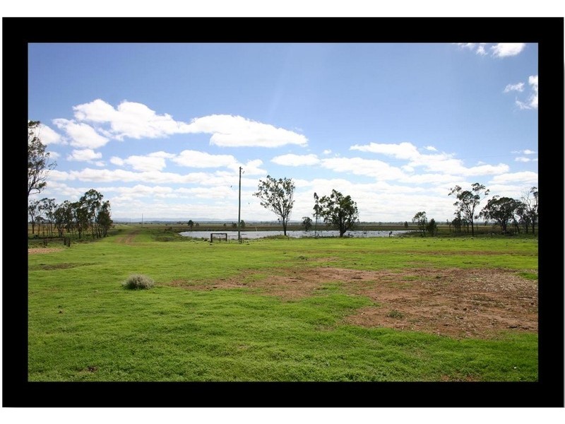 Bowenville QLD 4404
