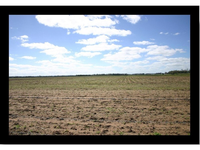 Bowenville QLD 4404