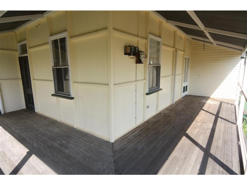 7 Lloyd Street, Dalby QLD 4405