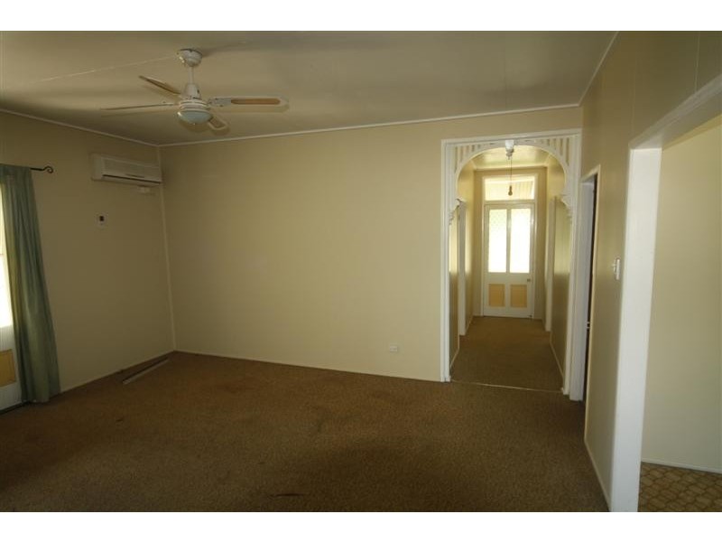 7 Lloyd Street, Dalby QLD 4405